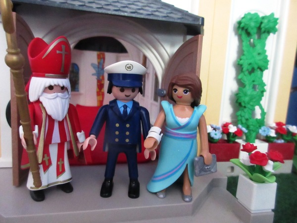It will be the second Royal Wedding of the year for the Playmobil people in our house...