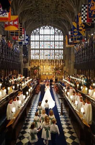 Eugenie's Wedding Dress Thread - a small thread for the tiny minority of us who are interested.