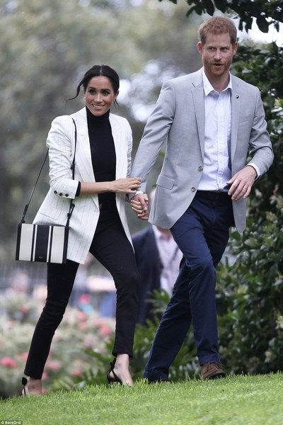 Royal Style and Gossip: The Sussexes Down Under; Meghan is glowing