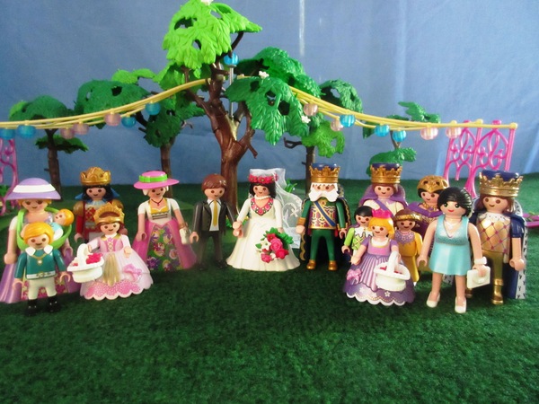 It will be the second Royal Wedding of the year for the Playmobil people in our house...