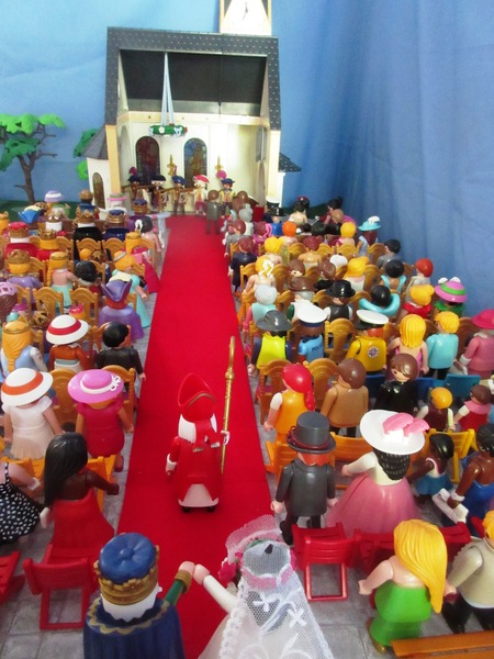 It will be the second Royal Wedding of the year for the Playmobil people in our house...