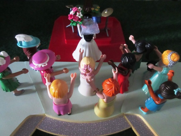 It will be the second Royal Wedding of the year for the Playmobil people in our house...
