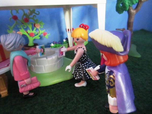 It will be the second Royal Wedding of the year for the Playmobil people in our house...