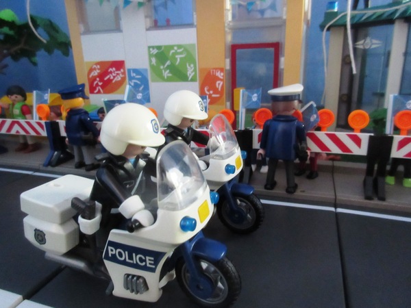 It will be the second Royal Wedding of the year for the Playmobil people in our house...