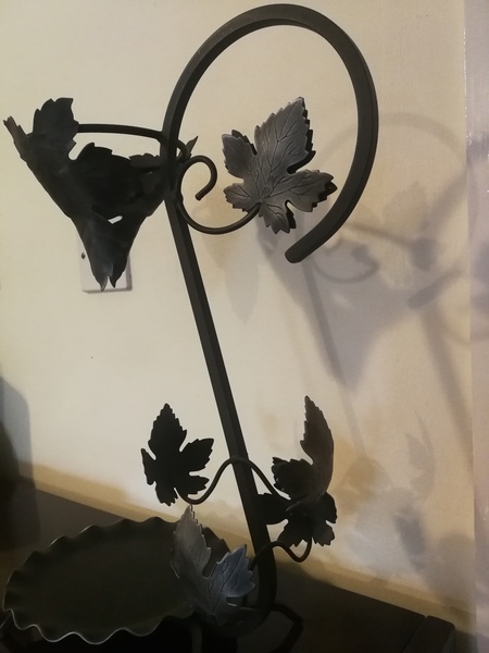 I bought this at a charity shop, but I've no idea what it is... Any ideas?