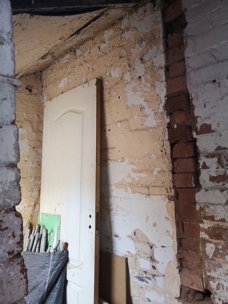 Brick Outhouse/Lean to Help