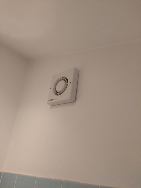 Shrieking extractor fan! pigletjohn??? Anyone???