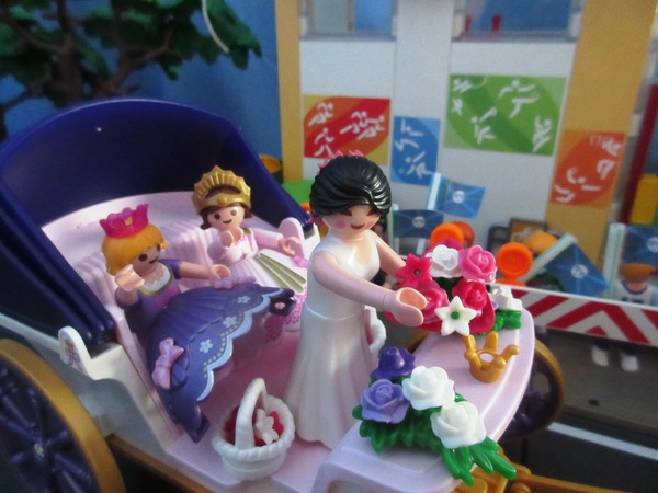 It will be the second Royal Wedding of the year for the Playmobil people in our house...