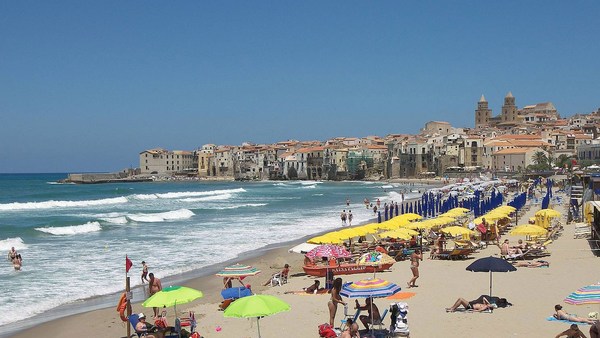 Package holiday for people that usually stay on campsites in France