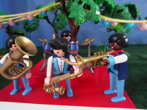 It will be the second Royal Wedding of the year for the Playmobil people in our house...