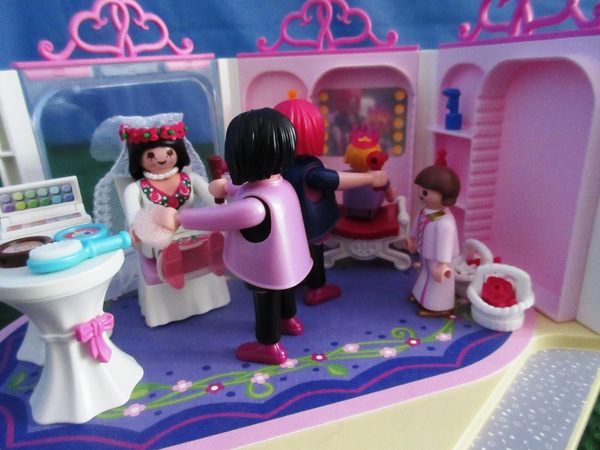It will be the second Royal Wedding of the year for the Playmobil people in our house...
