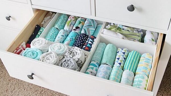 Clothes storage- fold or hang?