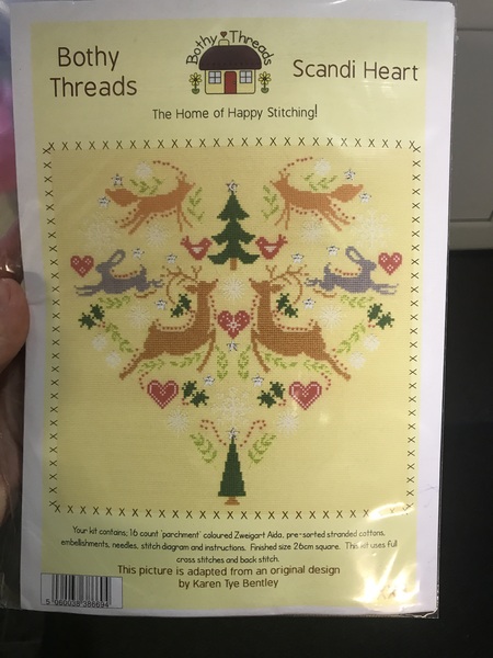 Round up your broom stick, black cat and cauldron and get ready for Halloween, it's the Countdown to Christmas, thread 7!
