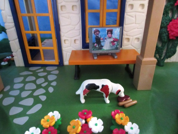 It will be the second Royal Wedding of the year for the Playmobil people in our house...