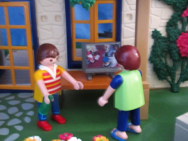 It will be the second Royal Wedding of the year for the Playmobil people in our house...