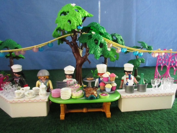 It will be the second Royal Wedding of the year for the Playmobil people in our house...