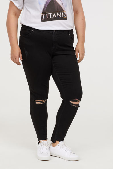 Er,  what's going on in this plus size pic HM?