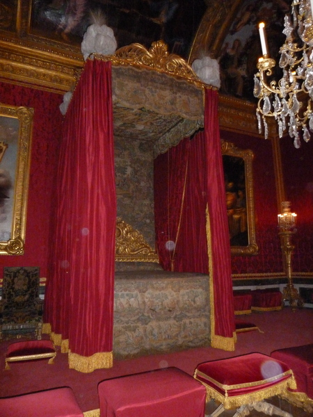 Orbs in photos, what's the woo theory