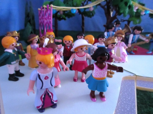 It will be the second Royal Wedding of the year for the Playmobil people in our house...