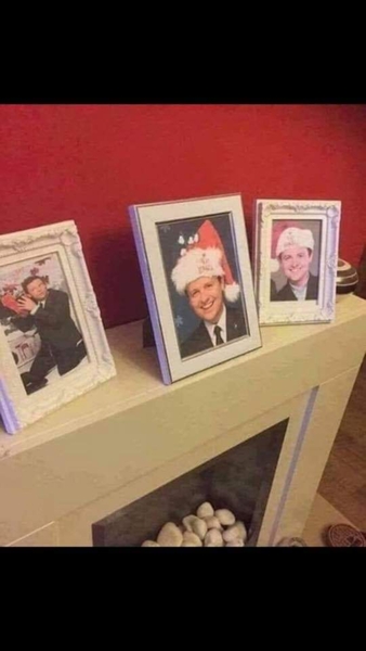 Couldn't wait any longer. I've put my Christmas decs up (photo)