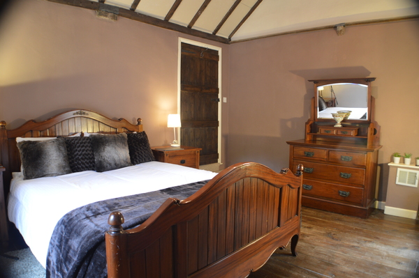 What do you think of dark brown walls?