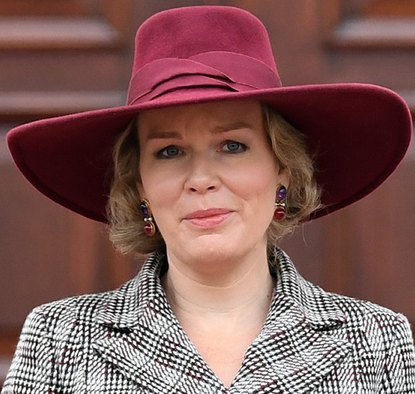 Royal style & gossip: from maximum Maxima to minimalist Meghan