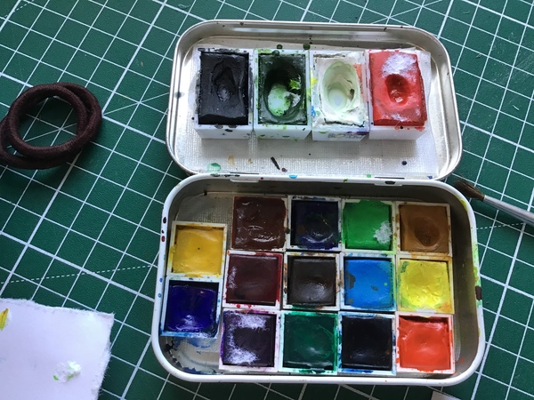 Help me buy art stuff/paints for grown up dd.