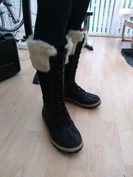 Waterproof boots you can stroke secretly under your desk