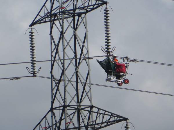Help needed - Pictures of Electricity Pylons for autistic son.