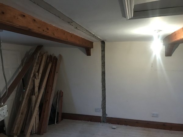 Paint these cottage beams white??