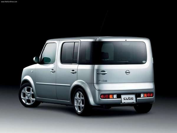 To think the asymmetric rear end on the Discovery is an abomination