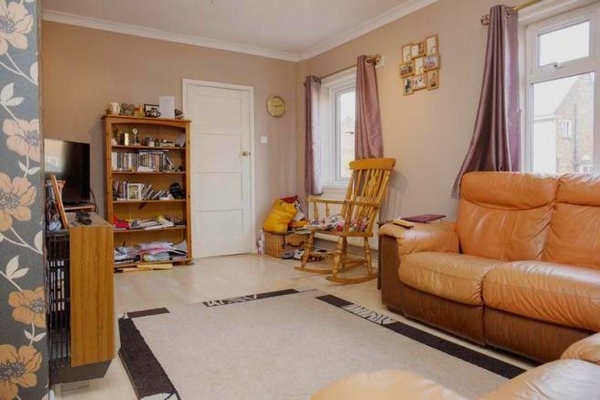 What do you think of dark brown walls?