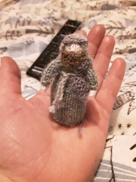 Countdown to  a Frugal Christmas, The Friendly Frugaleers still knitting,nattering and money saving!