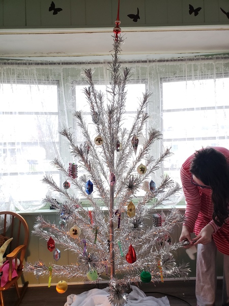 Dust off your decs and bring out your baubles; this is your 5 week warning! Countdown to Christmas thread 9