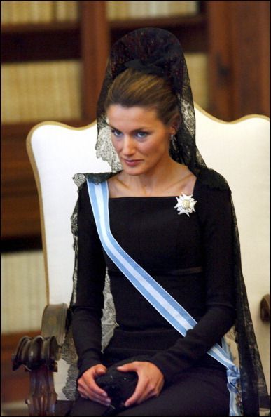 Royal style and gossip: tiaras galore and more!