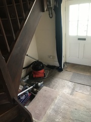 Paint these cottage beams white??