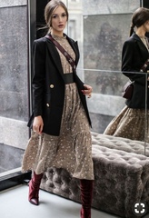How to style this velvet blazer?