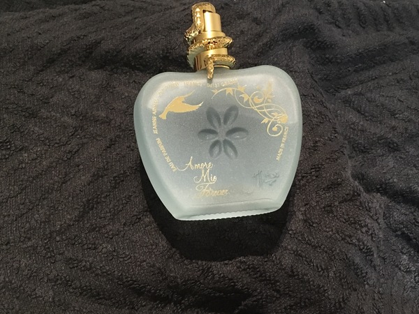 We may do Bad Things, but we smell divine - it's the Friendly Perfumistas Thread no. 18!