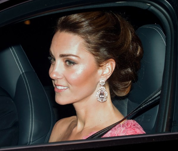 Royal style and gossips: gowns and crowns but please no frowns!
