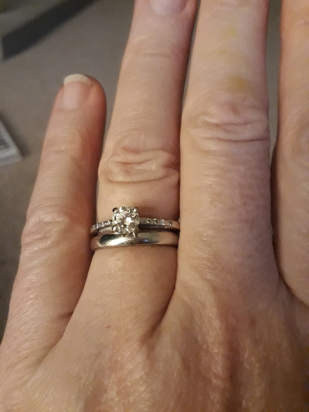 Show me your engagement rings!