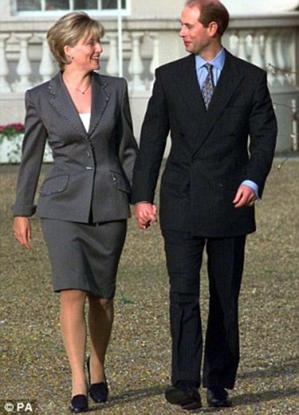 Royal style & gossip: give us this day our daily tiara...
