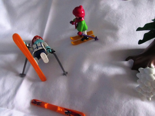 It's the Christmas season for the Playmobil people in our house...