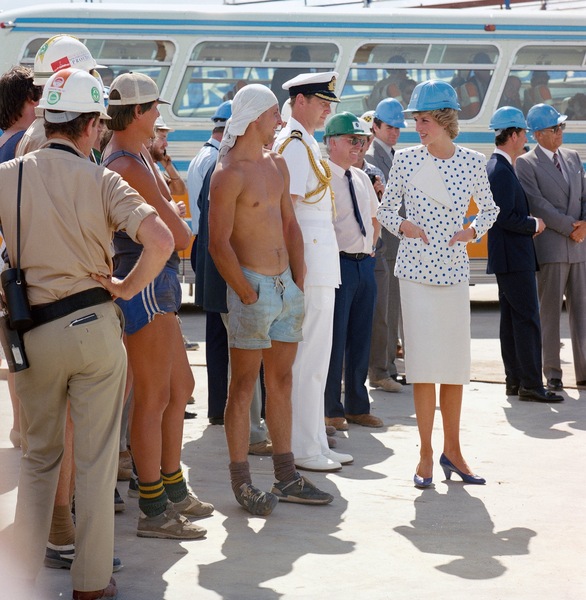 Royal style & gossip: more gowns, less frowns