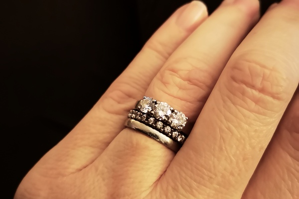Show me your engagement rings!