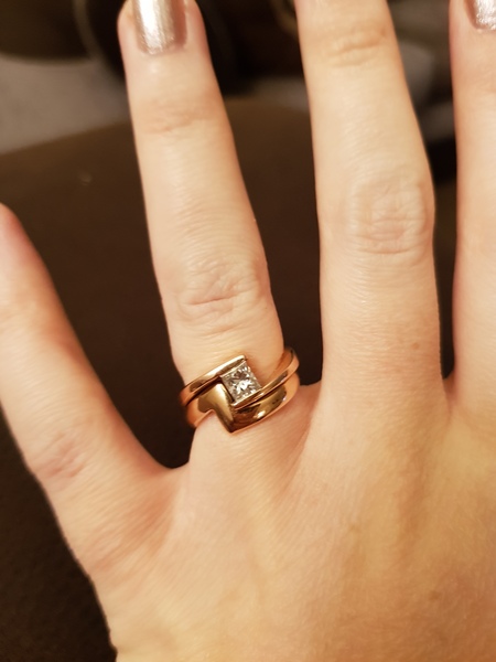 Show me your engagement rings!