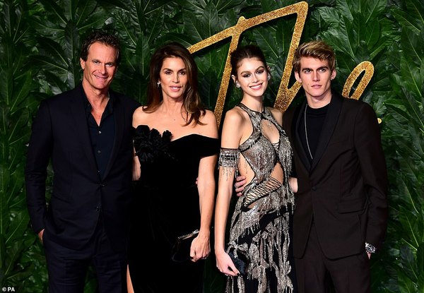 Royal style & gossip: more gowns, less frowns