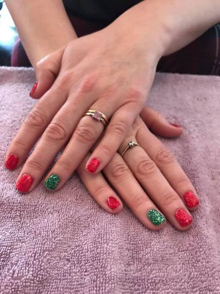 What do we think about accent nail manicures?