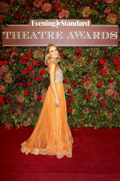 Royal style and gossips: gowns and crowns but please no frowns!