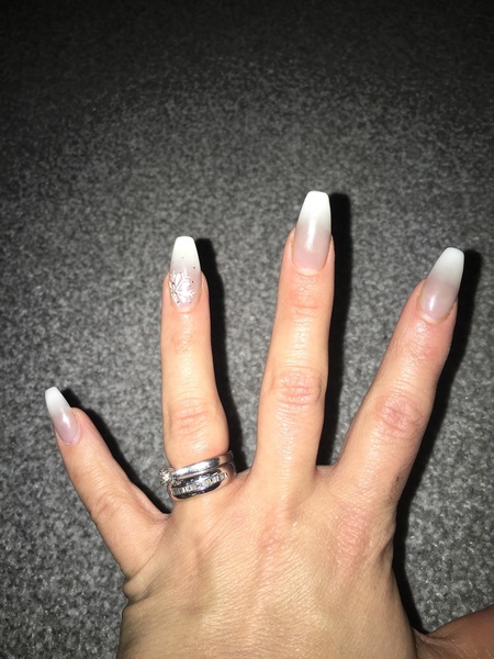 What do we think about accent nail manicures?