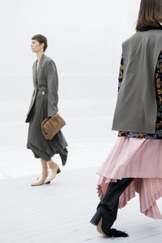 Les Parisiennes de Mamansnet: Orangutans in Paris make for poor gondoliers